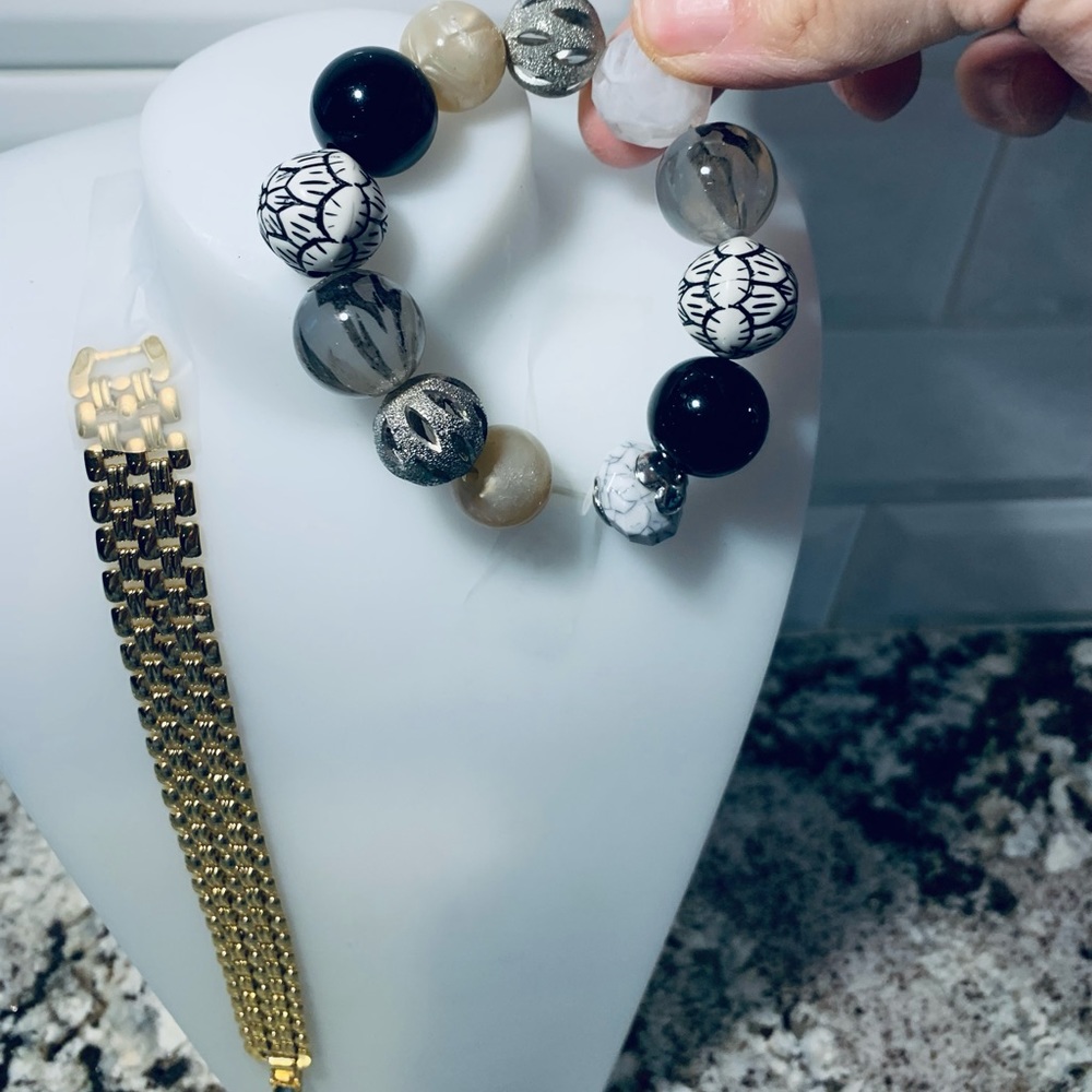 Two‎ Bracelets - Picture 4 of 10